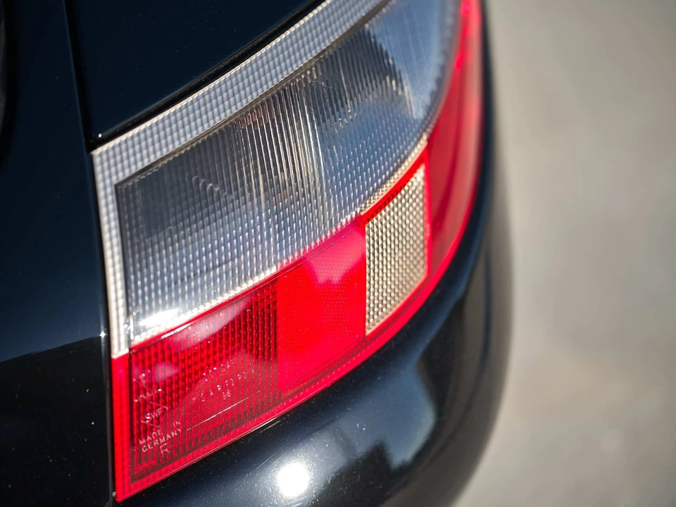 2001 Porsche 996 Carrera - Image 15 of 31