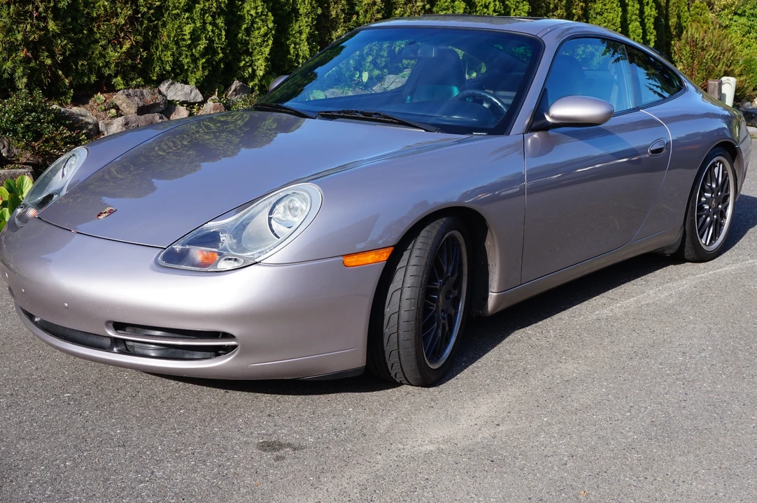 2001 Porsche 996 Carrera - Image 10 of 31