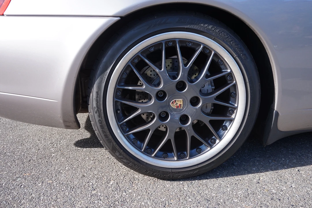 2001 Porsche 996 Carrera - Image 15 of 31