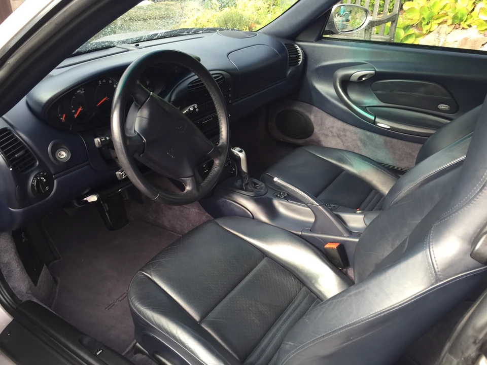2001 Porsche 996 Carrera - Image 29 of 31