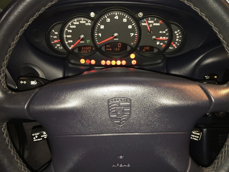 2001 Porsche 996 Carrera - Image 27 of 31