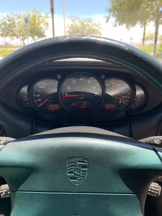 2001 Porsche 996 Carrera - Image 19 of 31