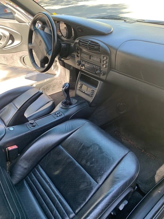 2001 Porsche 996 Carrera - Image 23 of 31