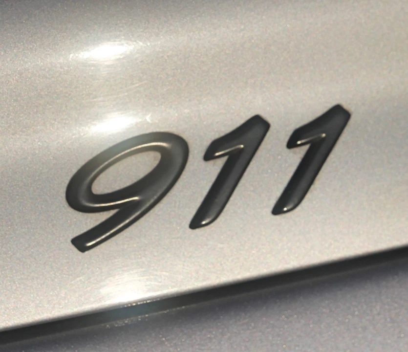 2001 Porsche 996 Carrera - Image 25 of 31