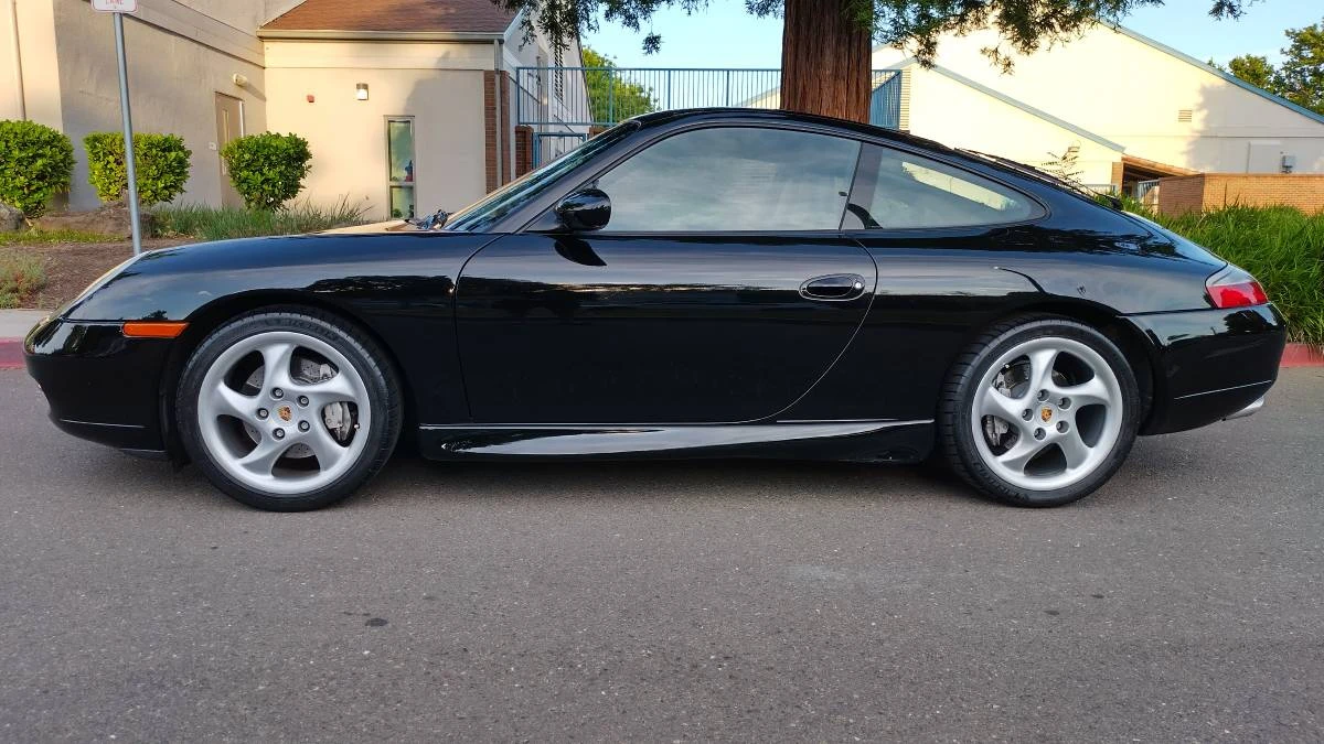 2001 Porsche 996 Carrera 4 - Image 5 of 24