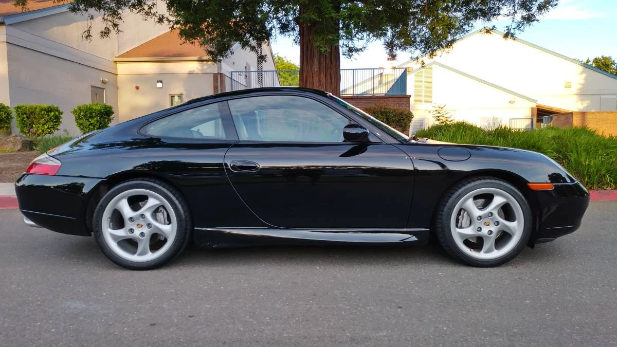 2001 Porsche 996 Carrera 4 - Image 6 of 24