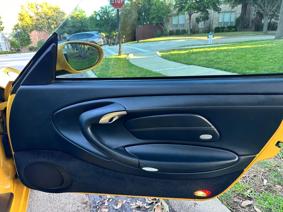 2001 Porsche 996 Carrera 4 - Image 9 of 20