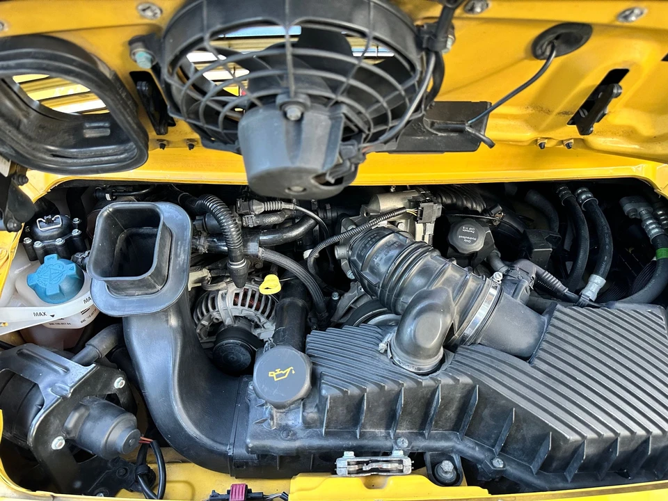 2001 Porsche 996 Carrera 4 - Image 20 of 20