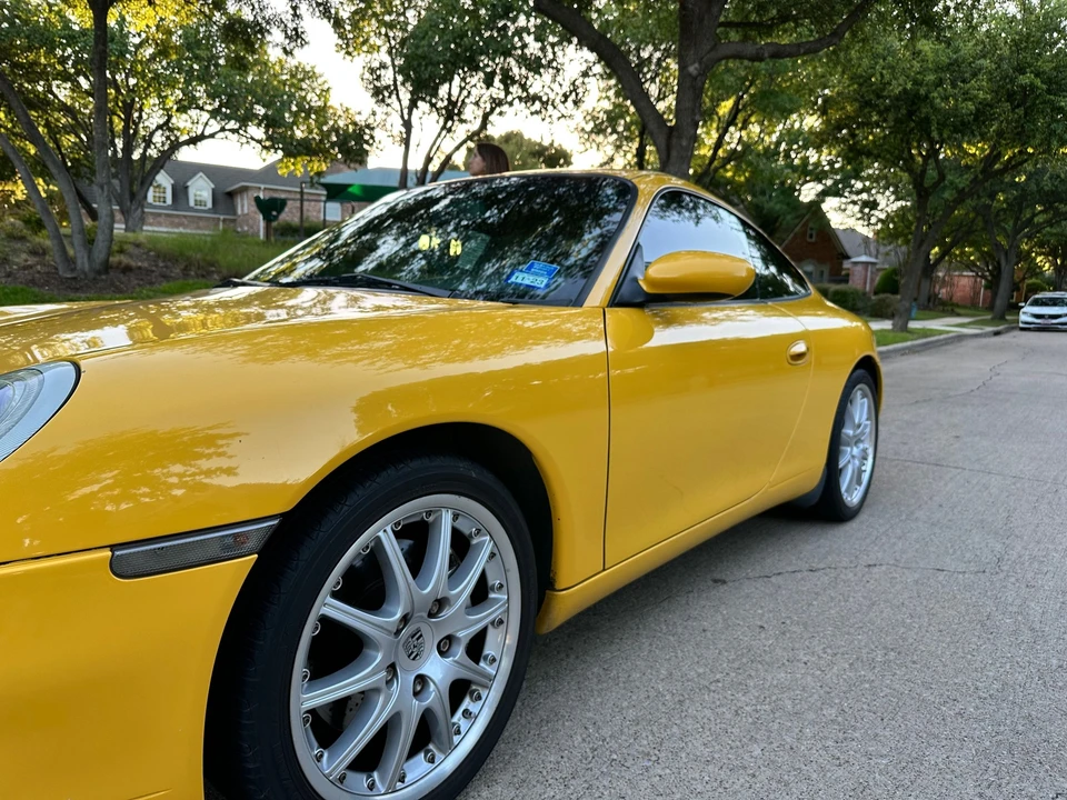 2001 Porsche 996 Carrera 4 - Image 13 of 20