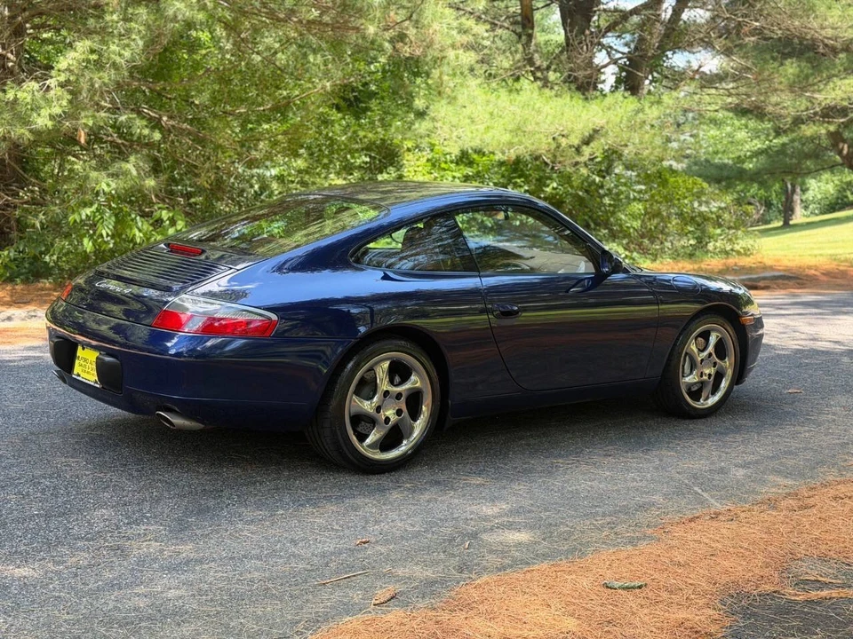 2001 Porsche 996 Carrera 4 - Image 11 of 31