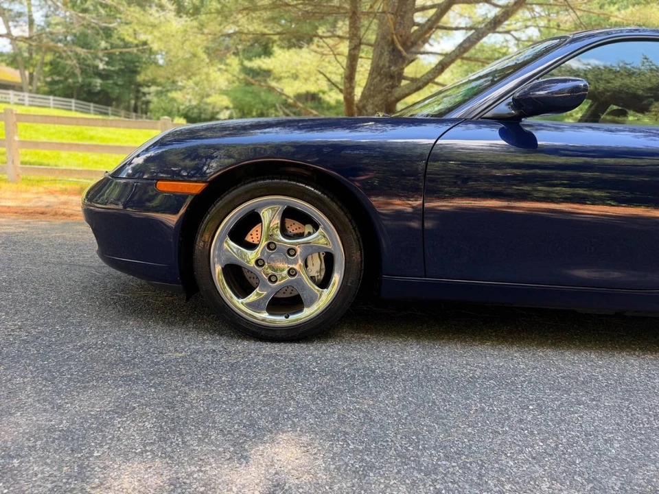 2001 Porsche 996 Carrera 4 - Image 5 of 31
