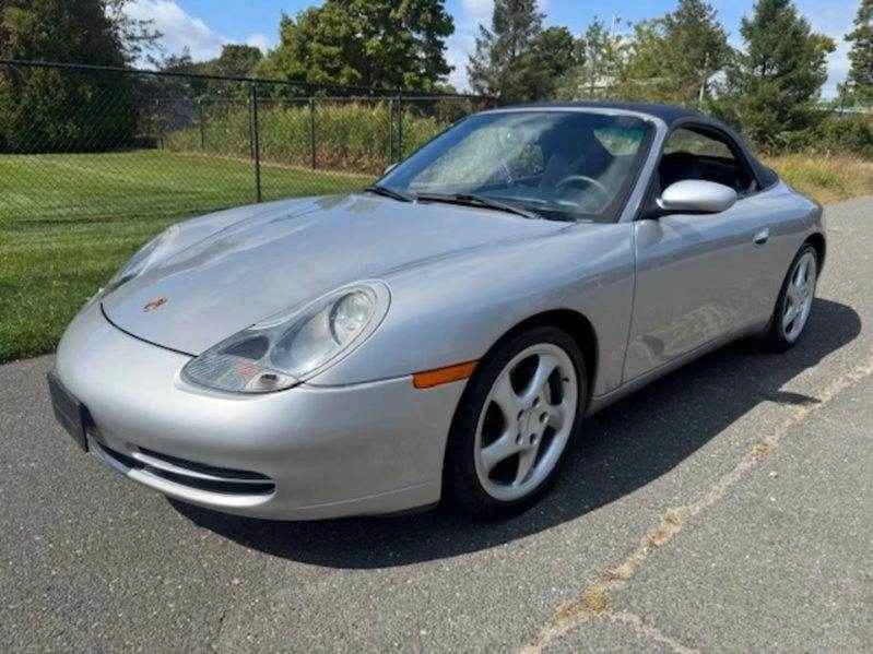 2001 Porsche 996 Carrera 4 - Image 2 of 10