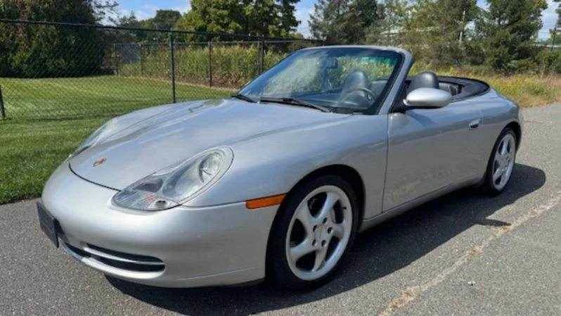 2001 Porsche 996 Carrera 4 - Image 6 of 10