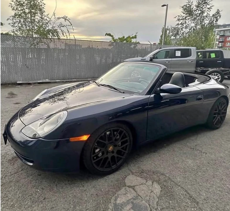 2001 Porsche 996 Carrera 4 - Image 3 of 3