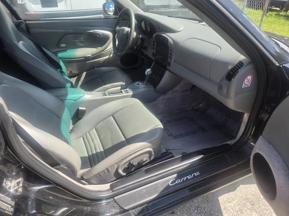 2001 Porsche 996 Carrera 4 - Image 6 of 18