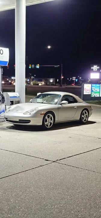 2001 Porsche 996 Carrera 4 - Image 8 of 8