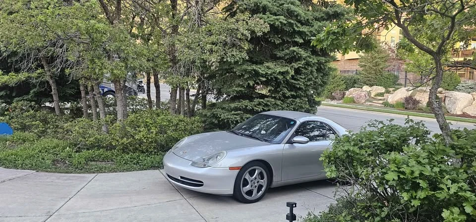 2001 Porsche 996 Carrera 4 - Image 4 of 8