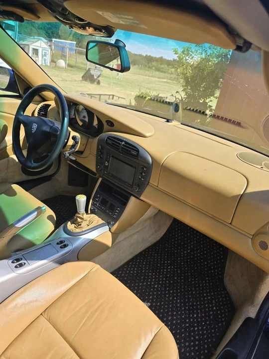 2001 Porsche 996 Carrera 4 - Image 3 of 6