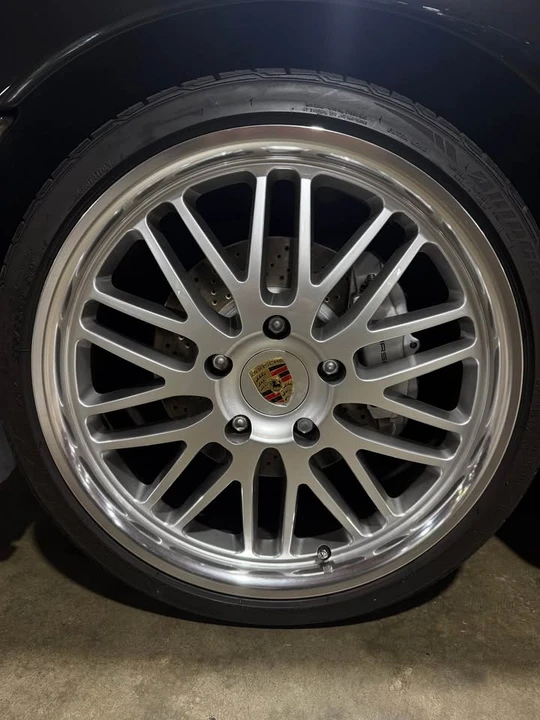 2001 Porsche 996 Carrera 4 - Image 6 of 10