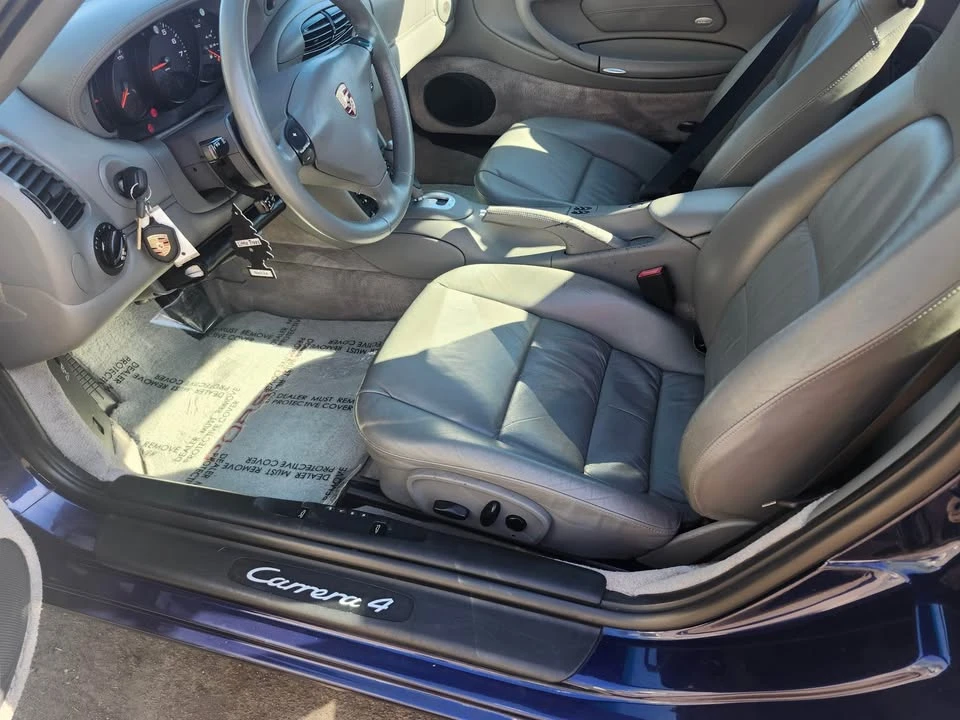 2001 Porsche 996 Carrera 4 - Image 10 of 12