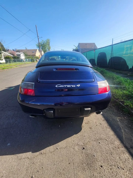 2001 Porsche 996 Carrera 4 - Image 4 of 12