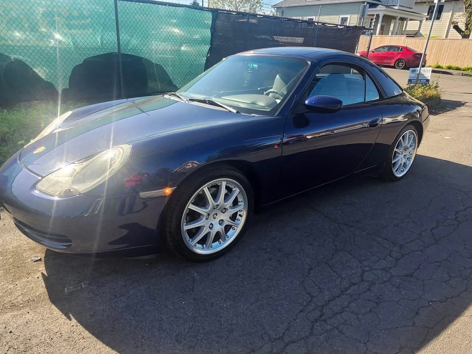 2001 Porsche 996 Carrera 4 - Image 7 of 12