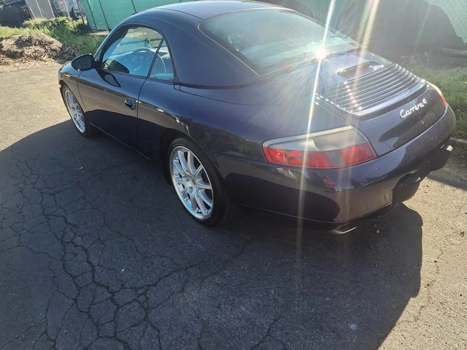 2001 Porsche 996 Carrera 4 - Image 9 of 12