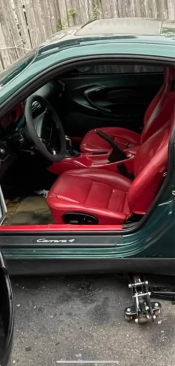 2001 Porsche 996 Carrera 4 - Image 3 of 3