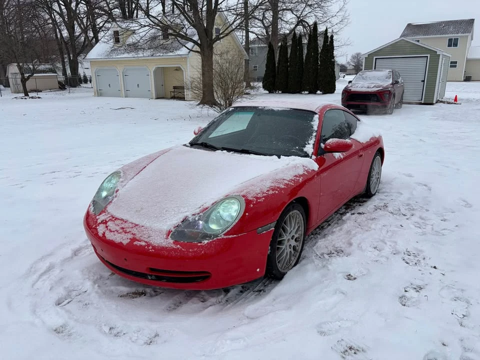 2001 Porsche 996 Carrera 4 - Image 9 of 12