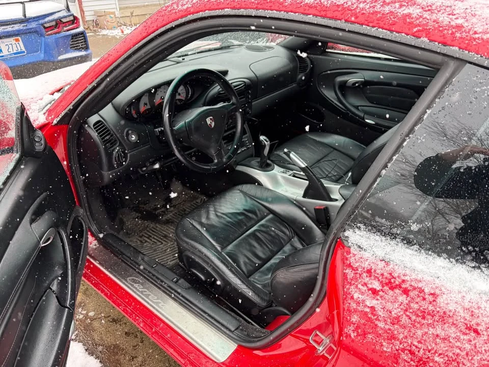 2001 Porsche 996 Carrera 4 - Image 10 of 12