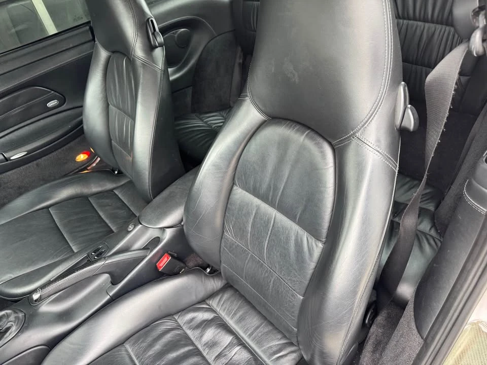 2001 Porsche 996 Carrera 4 - Image 6 of 12
