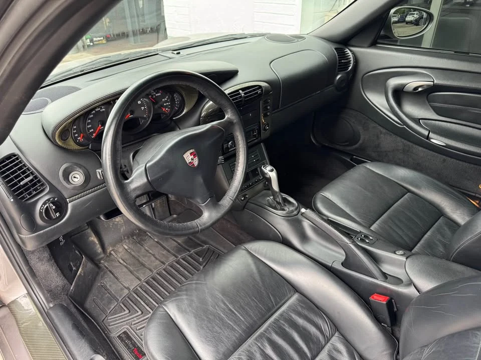2001 Porsche 996 Carrera 4 - Image 5 of 12