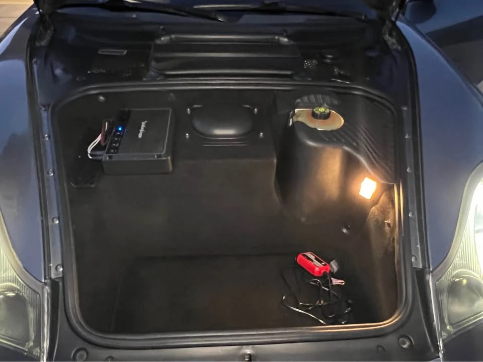 2001 Porsche 996 Carrera 4 - Image 14 of 17
