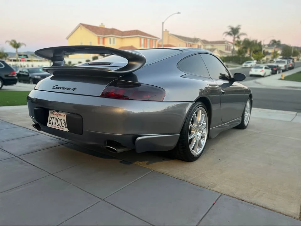 2001 Porsche 996 Carrera 4 - Image 5 of 17