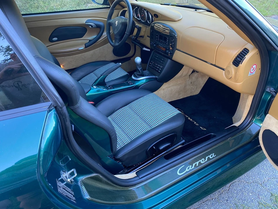 2001 Porsche 996 Carrera 4 - Image 20 of 28