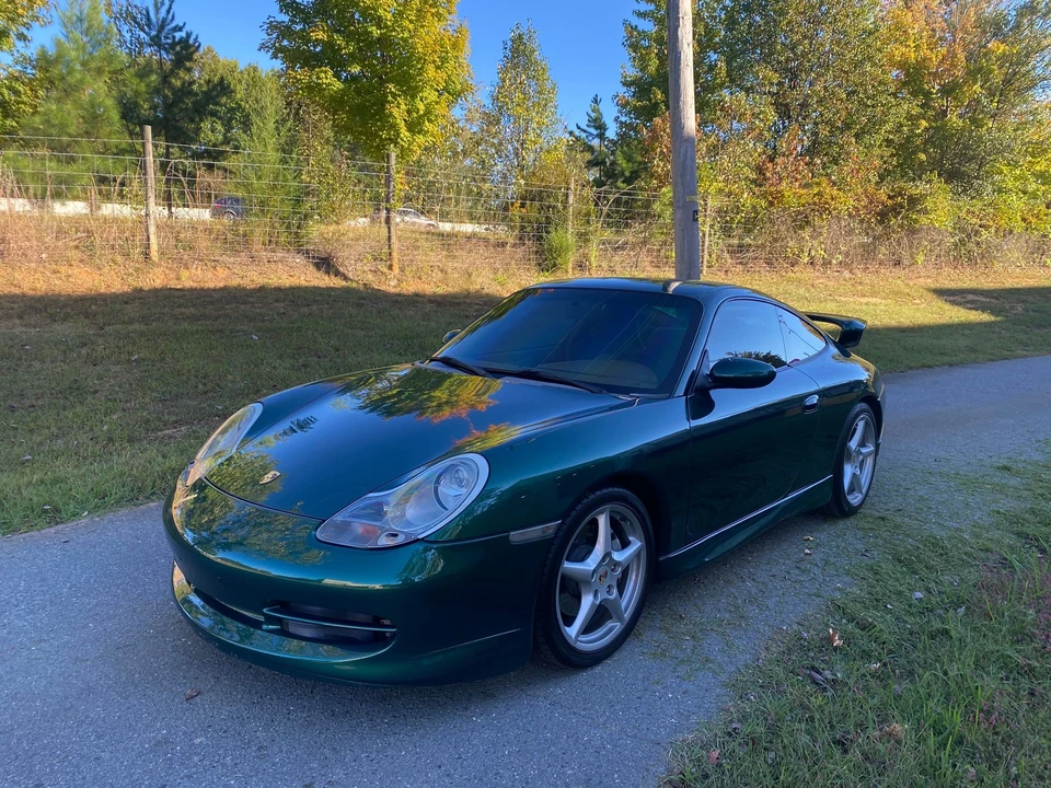 2001 Porsche 996 Carrera 4 - Image 11 of 28