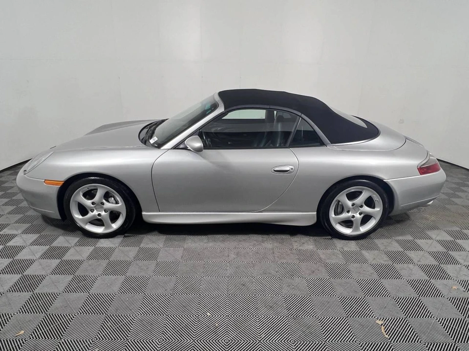 2001 Porsche 996 Carrera 4 - Image 2 of 4