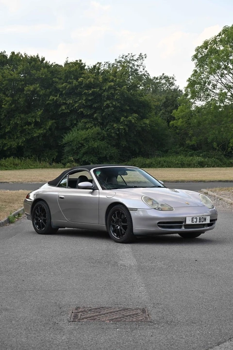 2001 Porsche 996 Carrera 4 - Image 27 of 30