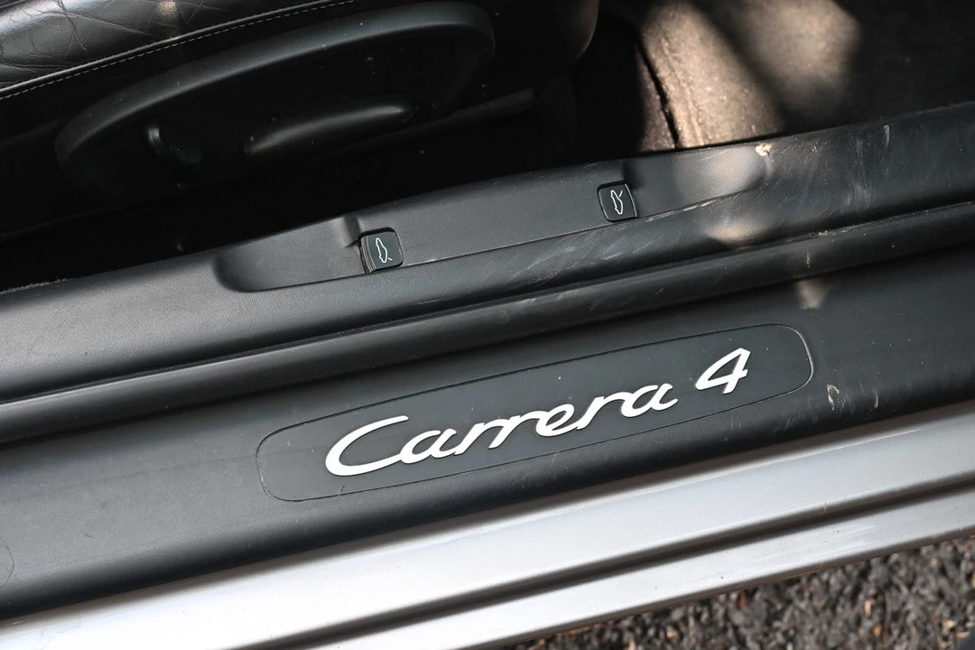 2001 Porsche 996 Carrera 4 - Image 12 of 30