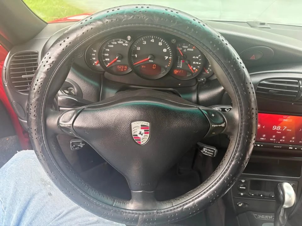 2001 Porsche 911 - Image 8 of 19