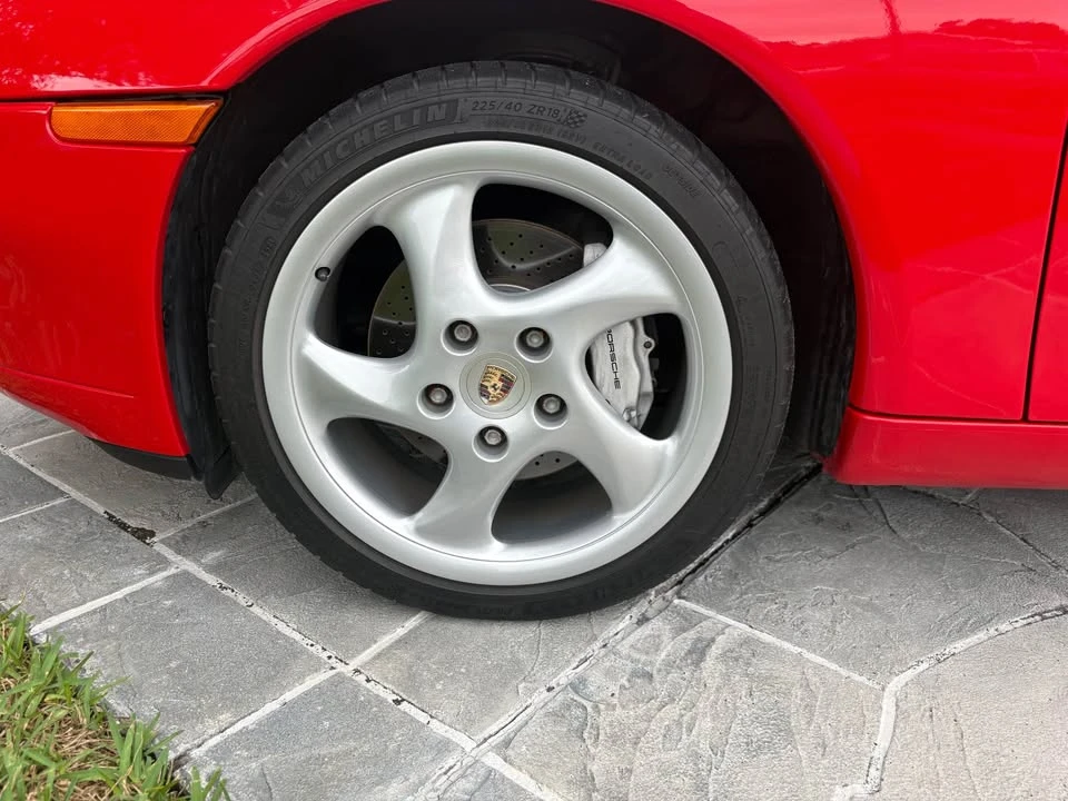 2001 Porsche 911 - Image 16 of 19