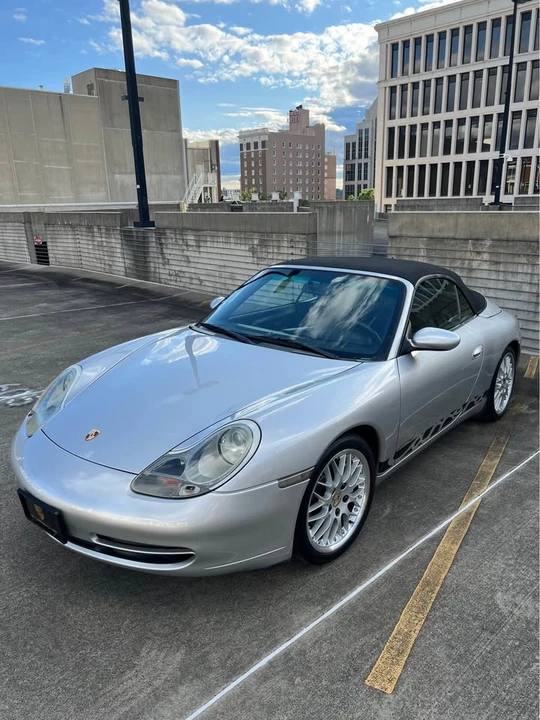 2001 Porsche 996 Carrera 4 - Image 4 of 8