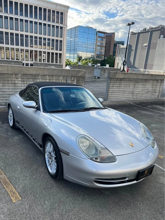 2001 Porsche 996 Carrera 4 - Image 3 of 8