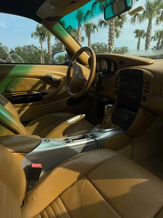 2001 Porsche 996 Carrera 4 - Image 11 of 15