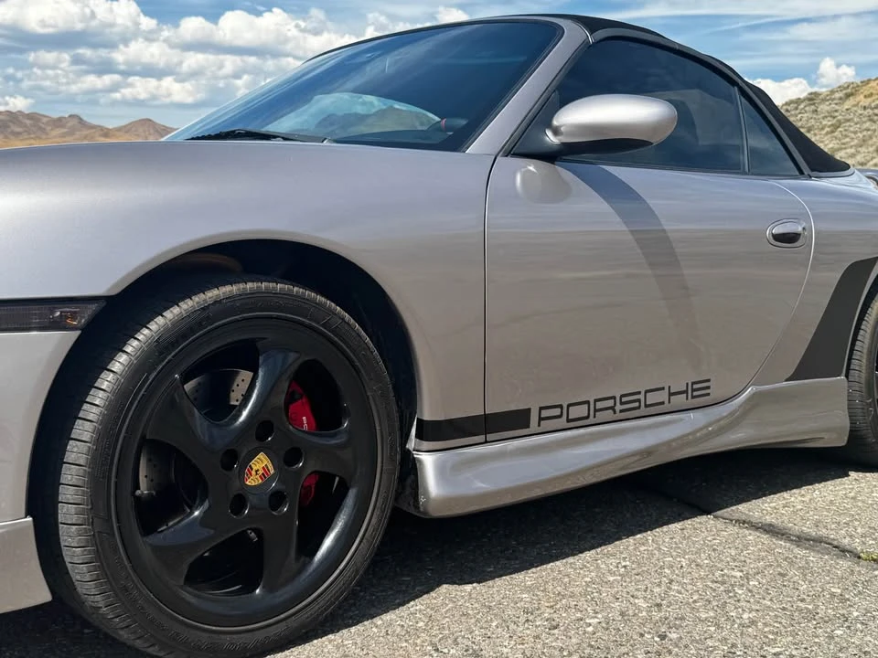 2001 Porsche 996 Carrera 4 - Image 6 of 19