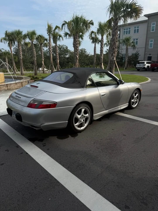 2001 Porsche 996 Carrera 4 - Image 10 of 15