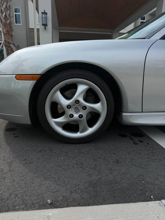 2001 Porsche 996 Carrera 4 - Image 6 of 15