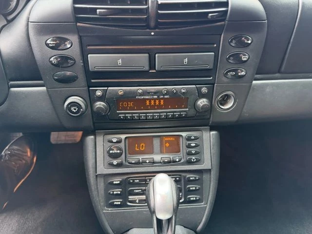 2001 Porsche 996 Carrera 4 - Image 13 of 19