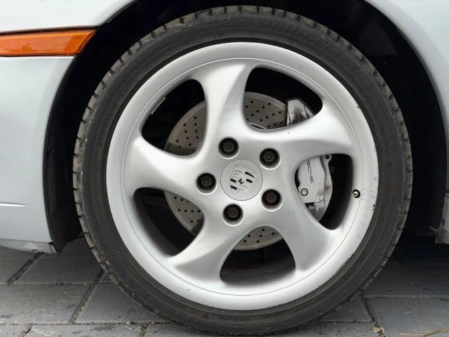 2001 Porsche 996 Carrera 4 - Image 14 of 19