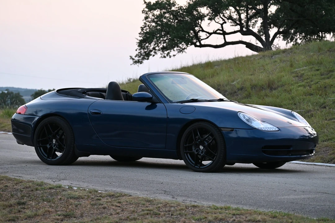 2001 Porsche 996 Carrera - Image 10 of 31